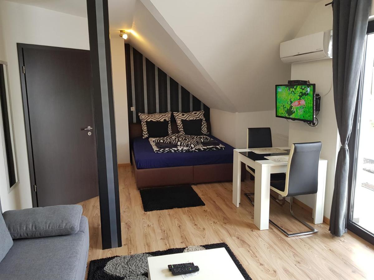Honfoglalas Apartment Buk Bagian luar foto